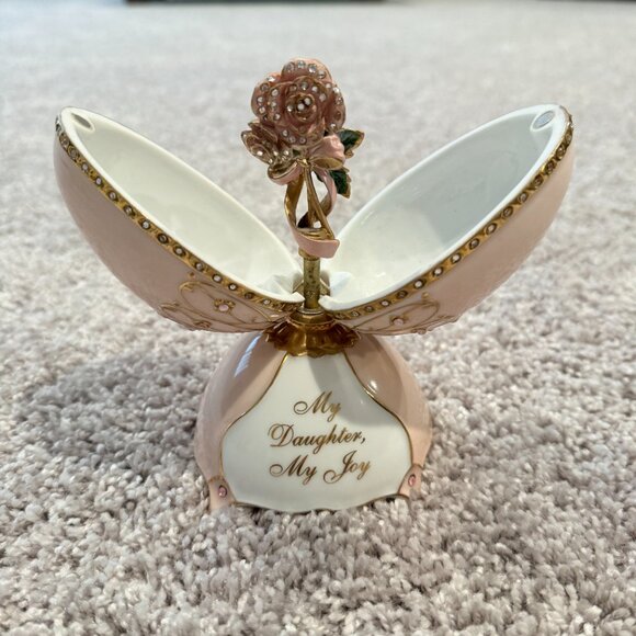 Lenox Egg on Pedestal & Daughter Egg - Picture 5 of 5